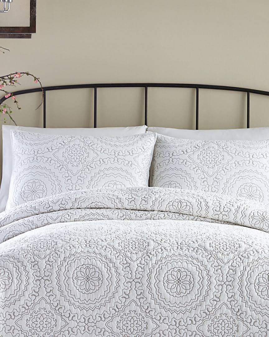 King Grey Medallion Coverlet D68324