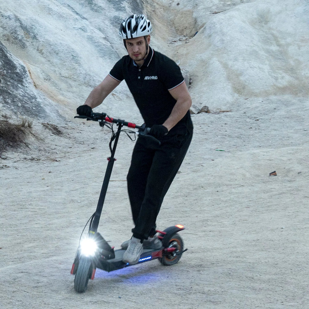 Foldable Electric Scooter with Seat G660356