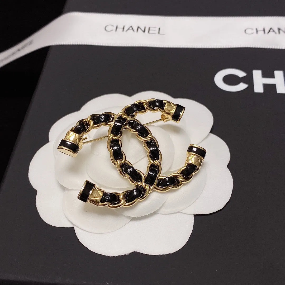 Brooch Q98101