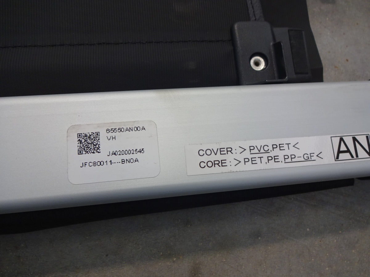 Black Retractable Cargo Cover X8181