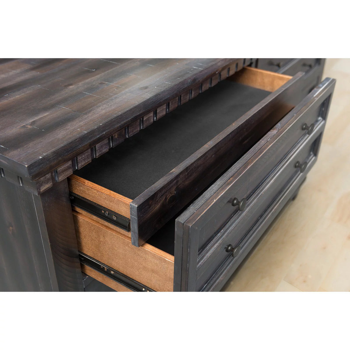 Chest B2125