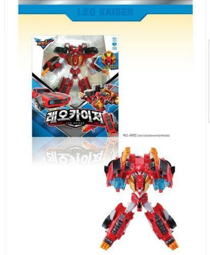Red Sports Car Transformer King Robot O138001