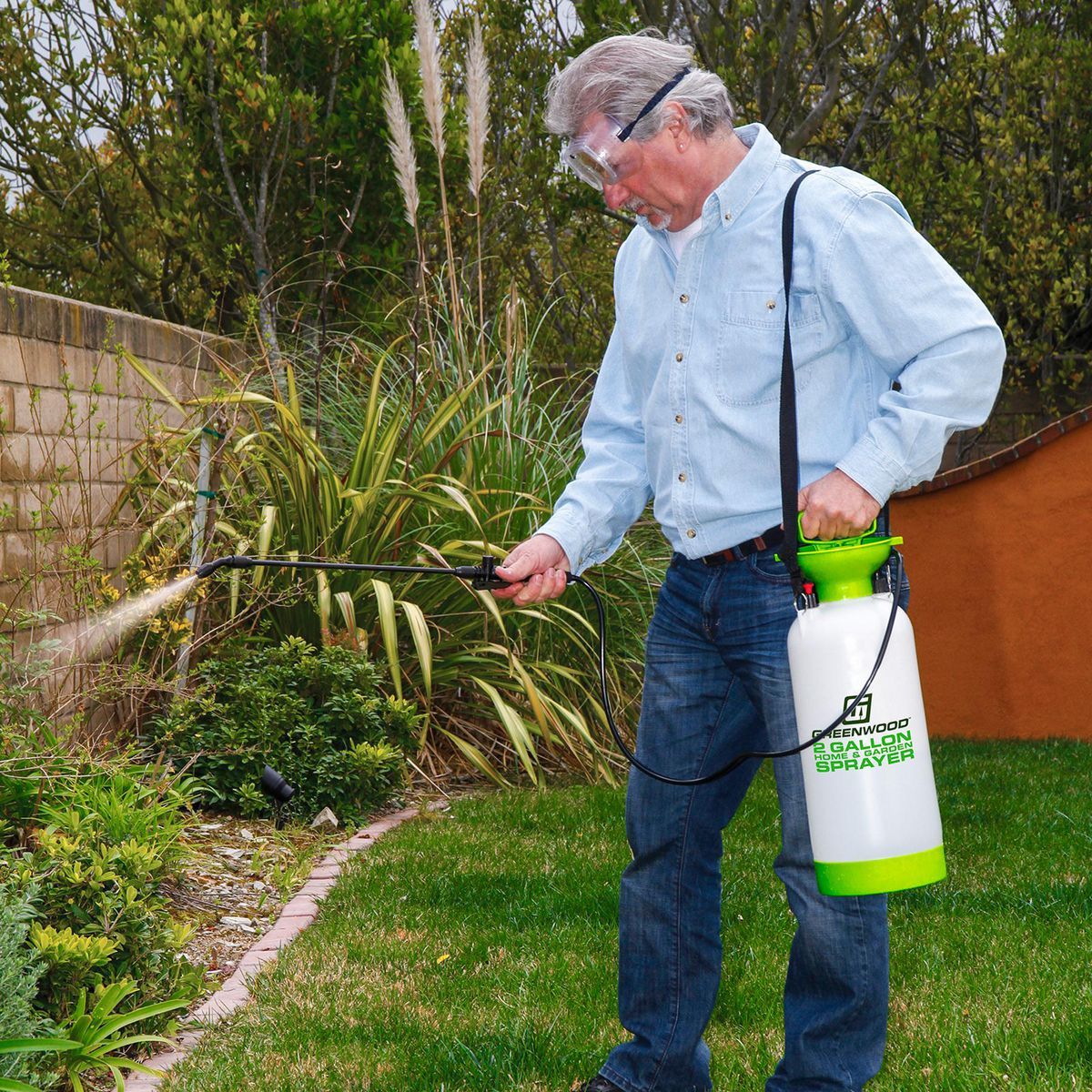 2 Gallon Home and Garden Sprayer I820116